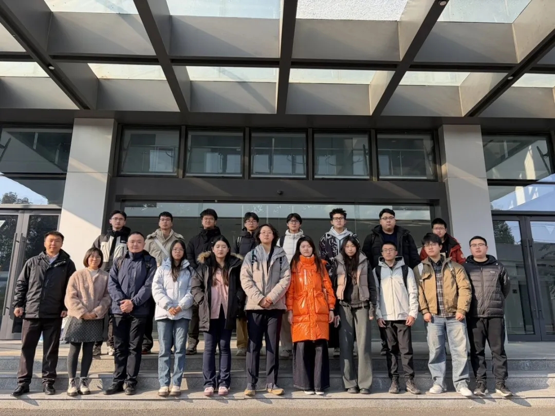 西安交大“攀登计划”菁英走进纽迈：探索核磁奥秘，共攀科研高峰